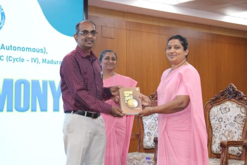 Kalaignar-Library-2