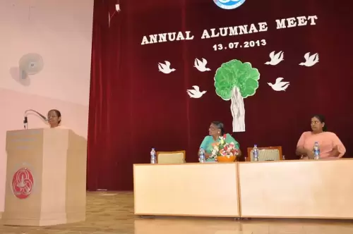Alumnae-Meet-2013-11